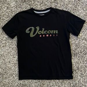 Boys slightly used Volcom shirt